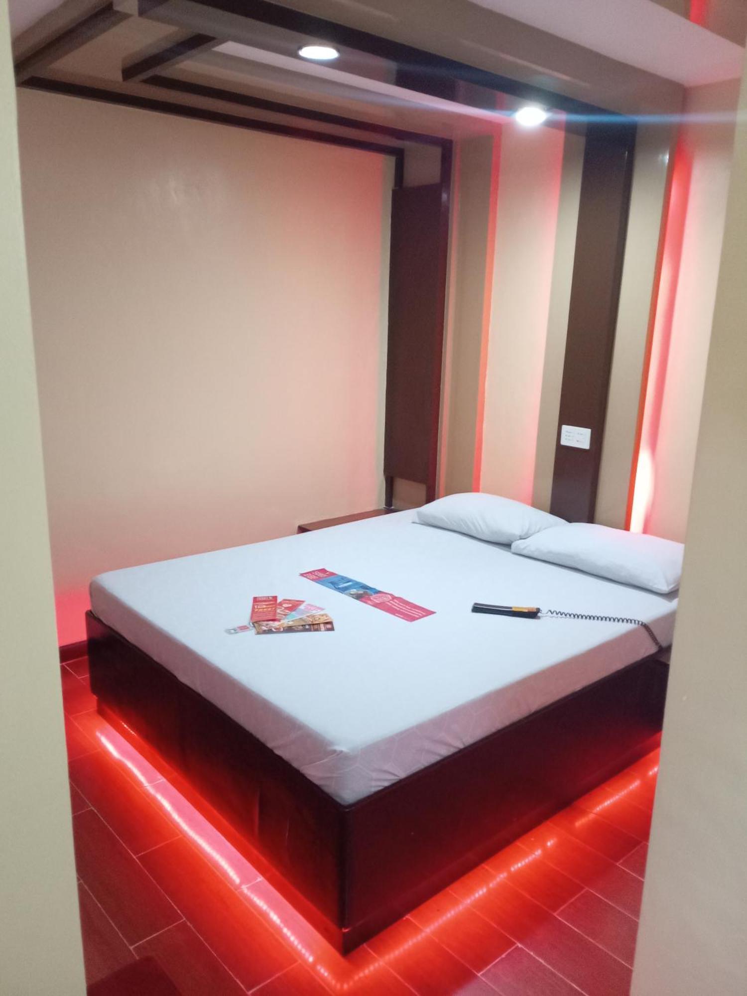 Hotel Sogo Edsa Taft Пасай Екстер'єр фото